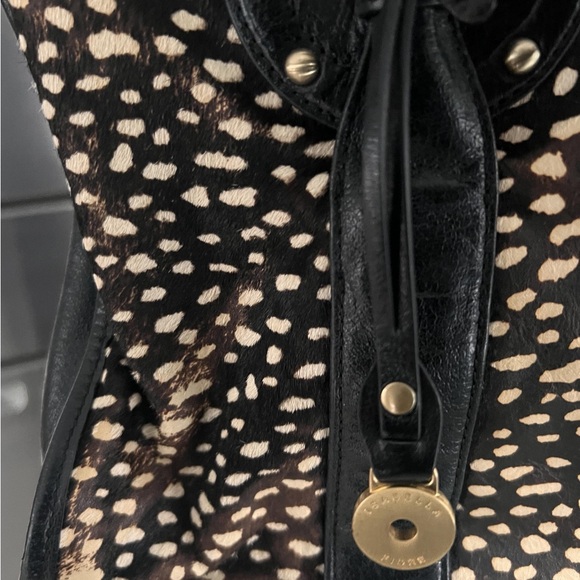 Stylish Black and Beige Tote Bag - Picture 10 of 10